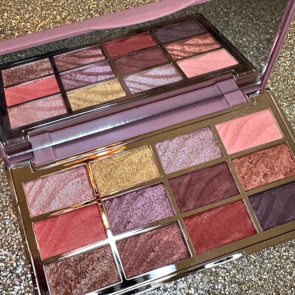 NWOB Ciate London Velvet Palette Warm Toned Vegan 12 Shade Eyeshadow Palette - Picture 3 of 6